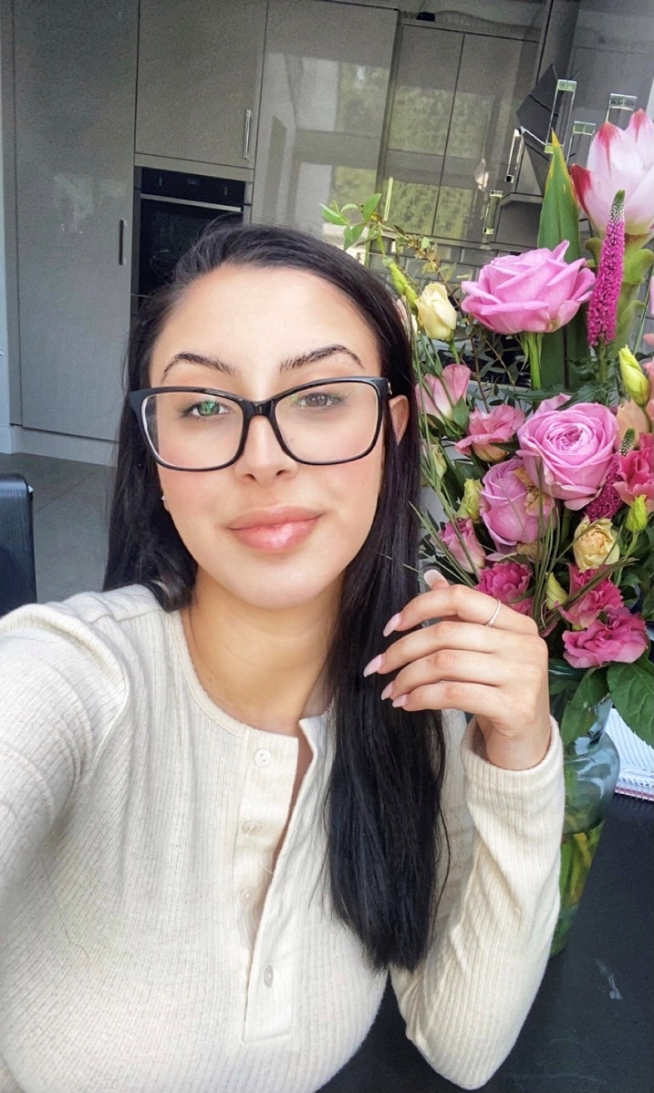 Ellie Papas (Plastic Pictures)